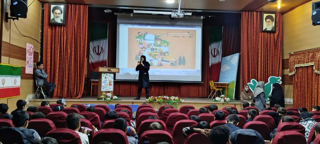 اجرای برنامه‌های هفته ملی کودک در کانون سنقر