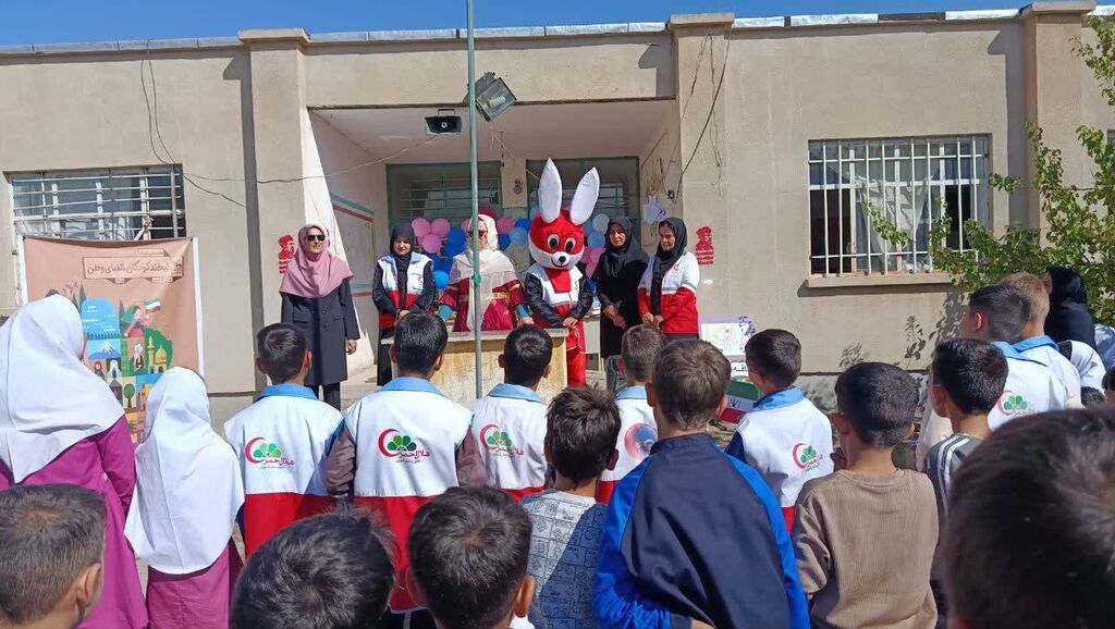 هفته ملی کودک در ماکو؛ جلوه‌ای از هم‌افزایی دستگاه‌های اجرایی در روستای هندور