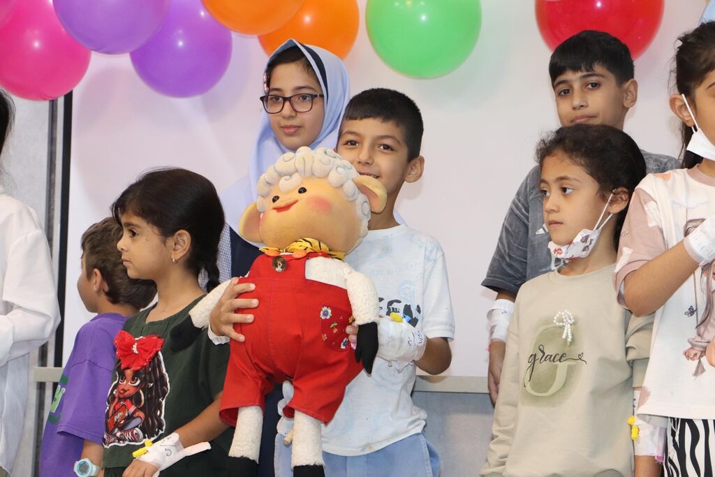 مل‌مل در بیمارستان طالقانی گرگان؛روزی شاد برای کودکان بیمار