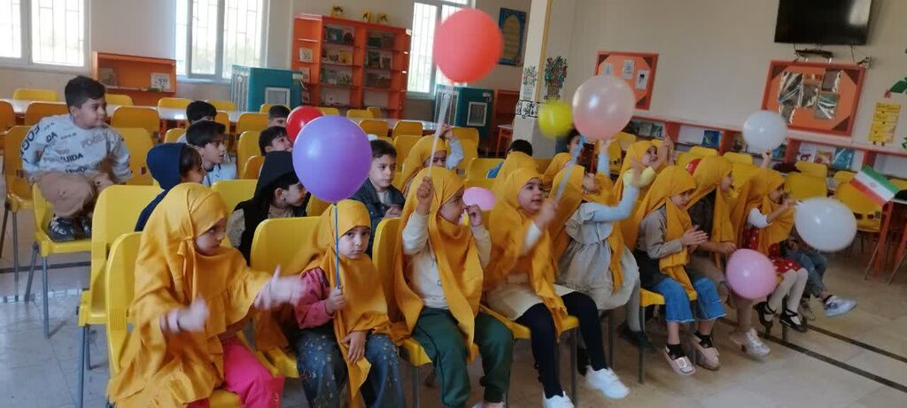 برگزاری جشن غنچه‌ها در مرکز شماره ۱۲ کانون کرمانشاه