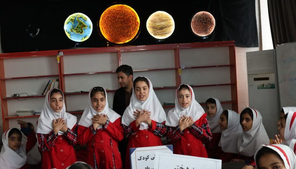 کانون ثلاث باباجانی با قصه‌گویی و دف‌نوازی میزبان کودکان شد