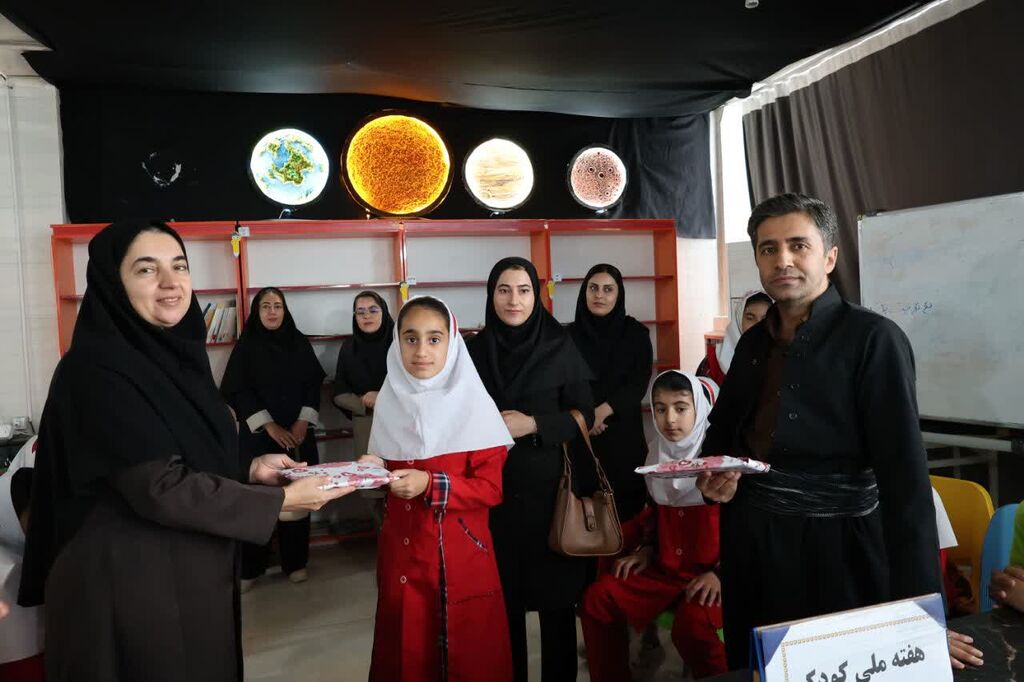 کانون ثلاث باباجانی با قصه‌گویی و دف‌نوازی میزبان کودکان شد