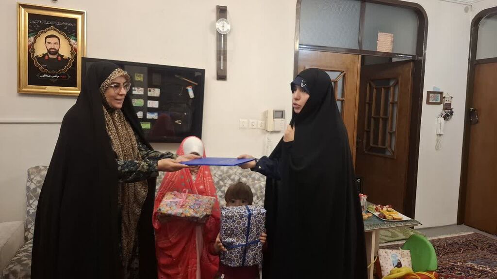 کودکان و میراثداران راه شهدا؛ روایتی از دیدار مسئولان با خانواده شهید «جنگ رمضان»