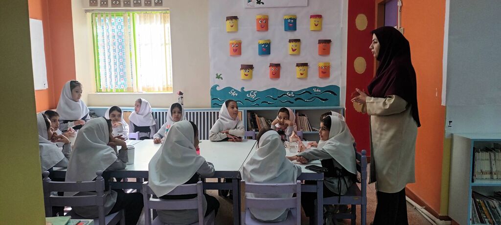 اعضای مراکز کانون «من هم میتوانم» را مشق کردند
