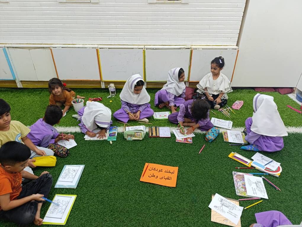 هفته ملی کودک در حاجی‌آباد؛ از «صبحانه دوستی» تا «نمایش عروسکی» در مناطق روستایی