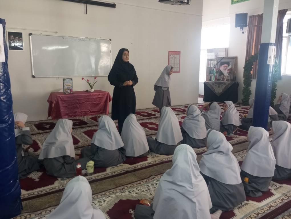 هفته ملی کودک با ویژه برنامه های متنوع در مراکز ۶/۲۷/۲۹/۳۵مراکز قرچک و طرود