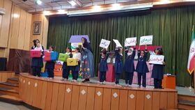 حضور تماشاخانه سیار استان تهران  درجشن نوخوان‌ها در مرکز شماره ۳۰