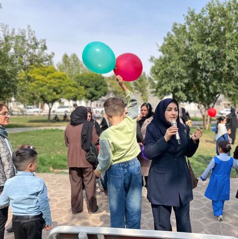 کرمانشاه.  مراکز اسلام‌آباد غرب. جشن بادکنک‌ها