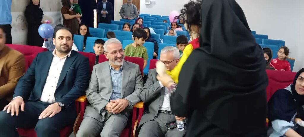 حضور مدیرکل کانون البرز در جمع کودکان بستری بیمارستان امام علی(ع)
