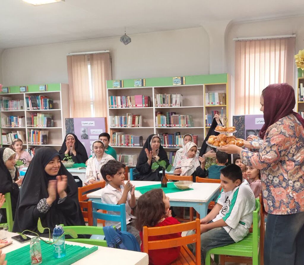 برگزاری ویژه‌برنامه‌های «روز قصه» و «جشن نوخوان» در مراکز ۱۲/ ۲۲/۴۲/۳ و مرکز دماوند
