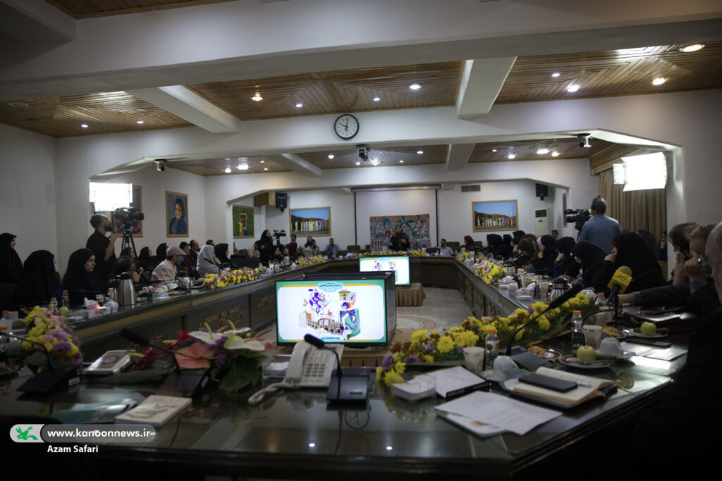 درخشش مربی کانون گلستان در بخش مقاله جشنواره بینالمللی قصهگویی