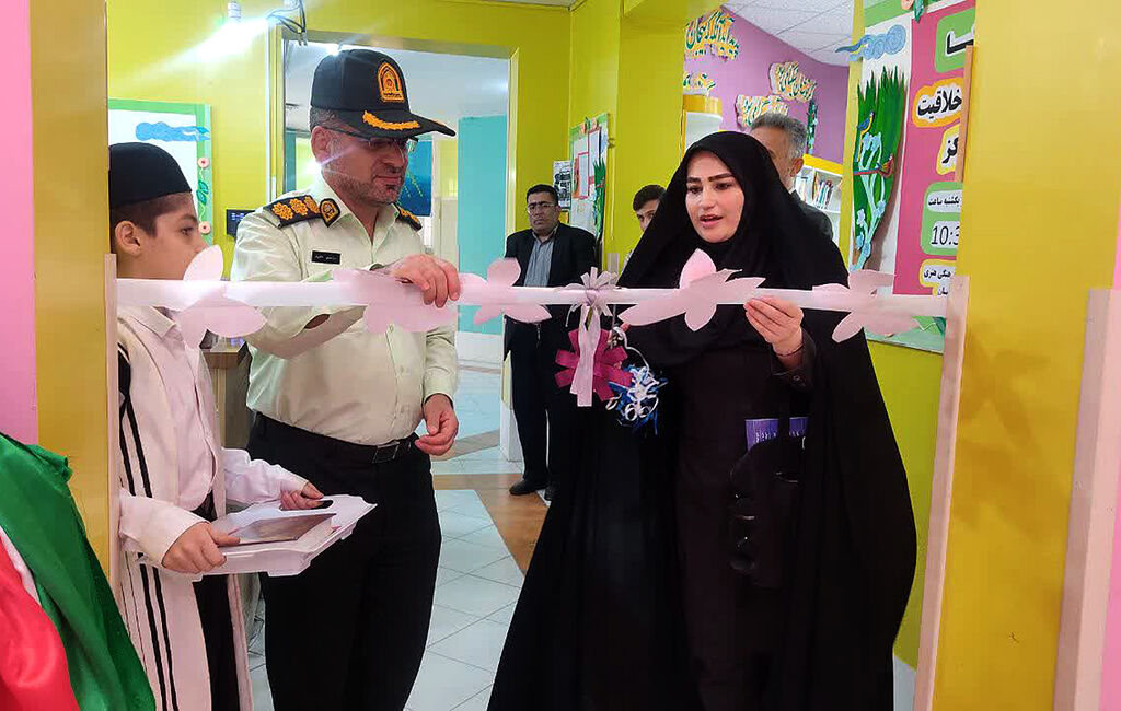 گرامیداشت هفته ملی کودک در فارسان و پردنجان با نمایشگاه‌های هنری و دیوارنگاری‌های حماسی