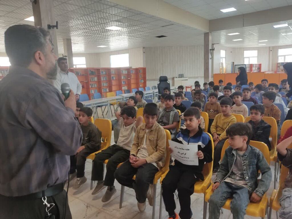 جشن هفته ملی کودک با حضور ۲۰۰ دانشآموز در کانون سرپل ذهاب برگزار شد