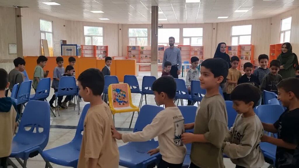 جشن هفته ملی کودک با حضور ۲۰۰ دانش‌آموز در کانون سرپل ذهاب برگزار شد