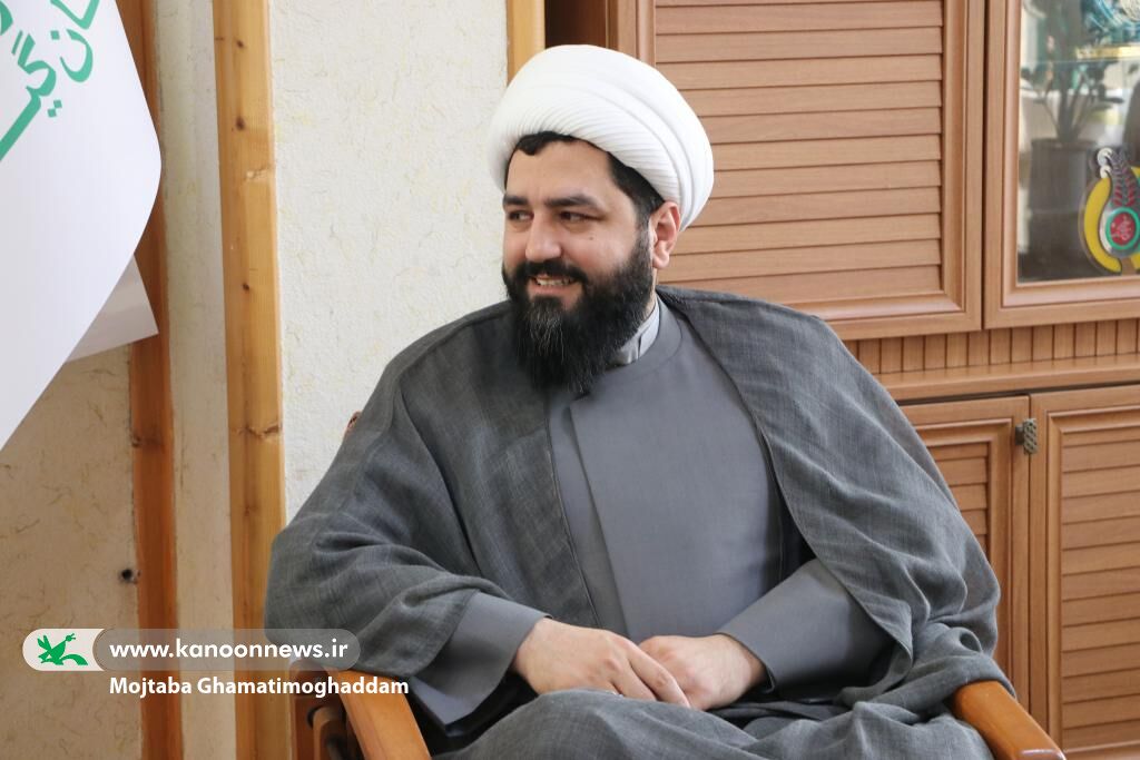 تاکید بر پیوست دینی برنامه‌ها در نشست مدیران کل کانون و تبلیغات اسلامی گیلان