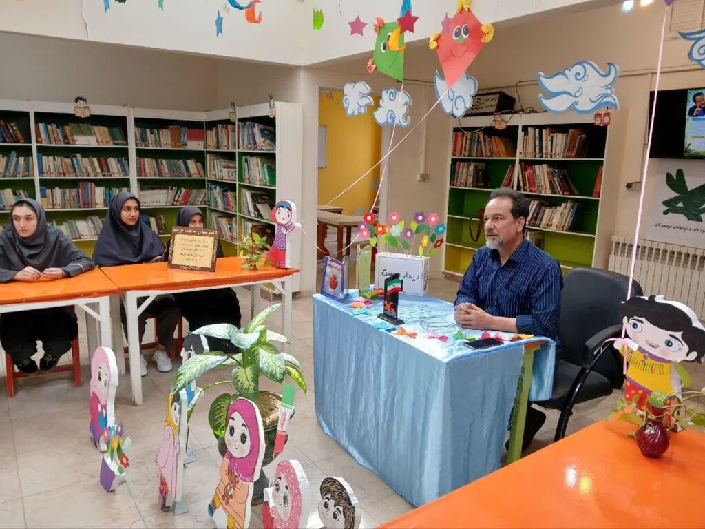 برگزاری نشست ادبی «دیدار دوست» با حضور غلامرضا بکتاش در تویسرکان