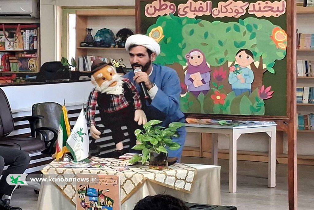 کودکان صومعه‌سرایی هفته ملی کودک را با «عموروحانی» جشن‌گرفتند