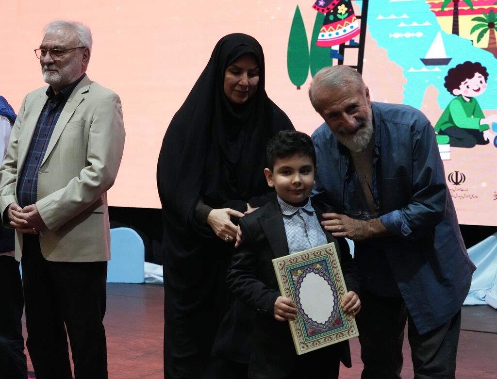 برگزاری جشن باشکوه «لبخند کودکان، الفبای وطن» در سالن همایش بینالمللی خاوران