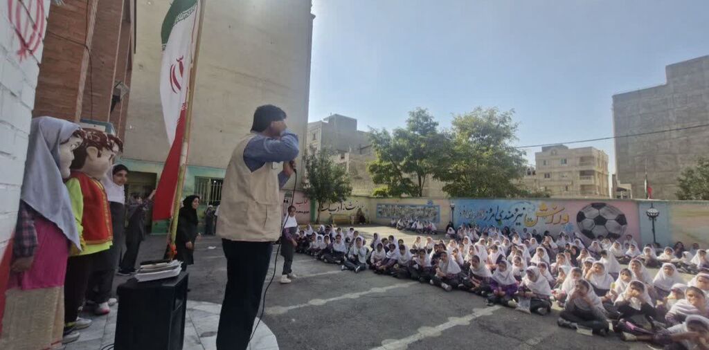 جشن هفته ملی کودک در مدارس روستاهای البرز