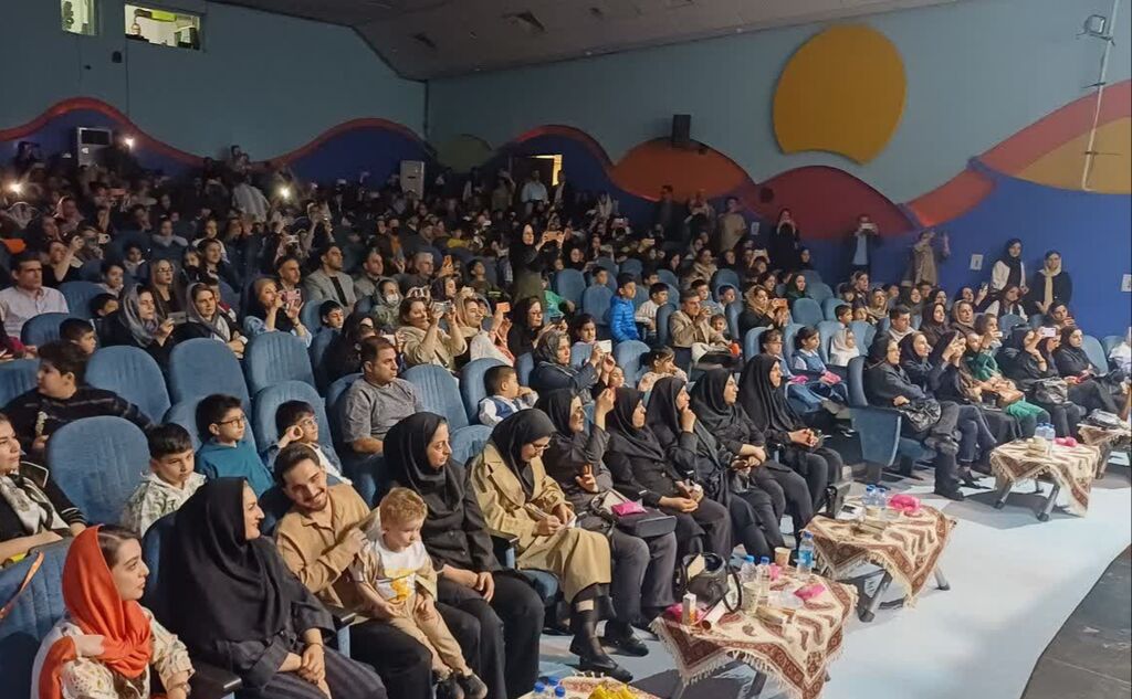 جشن مشترک کانون کرمانشاه و خانواده‌های دانشگاه علوم‌پزشکی در مرکز شماره ۲