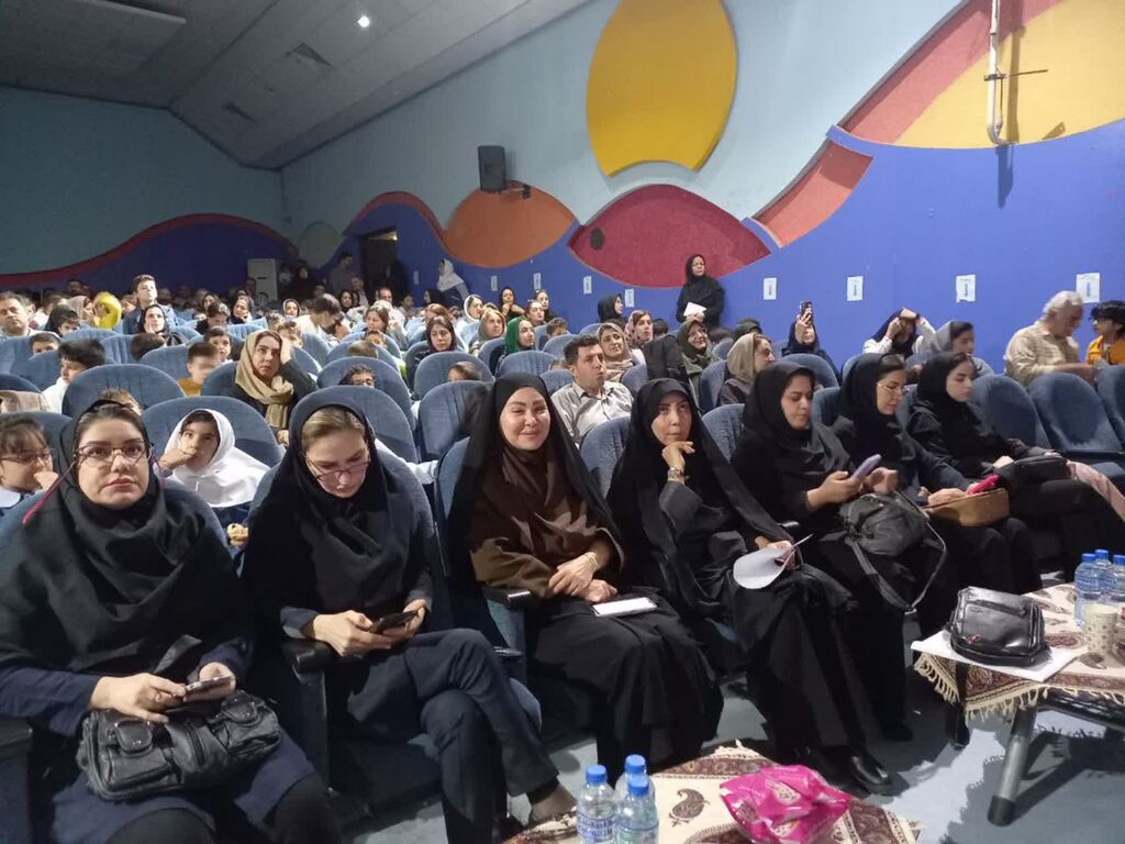 جشن مشترک کانون کرمانشاه و خانواده‌های دانشگاه علوم‌پزشکی در مرکز شماره ۲