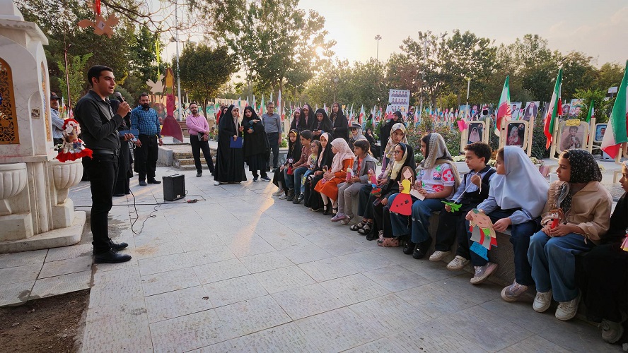 «عروسک‌های کوچک، آرزوهای بزرگ»؛ تجدید میثاق کودکان اصفهان با شهدای کودک و نوجوان جنگ رمضان