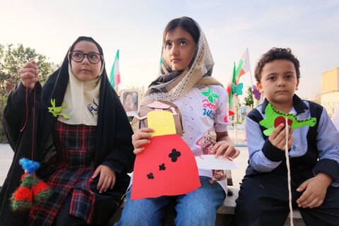 گزارش تصویری«عروسک‌های کوچک، آرزوهای بزرگ»؛ تجدید میثاق کودکان اصفهان با شهدای کودک و نوجوان جنگ رمضان