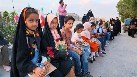 گزارش تصویری«عروسک‌های کوچک، آرزوهای بزرگ»؛ تجدید میثاق کودکان اصفهان با شهدای کودک و نوجوان جنگ رمضان