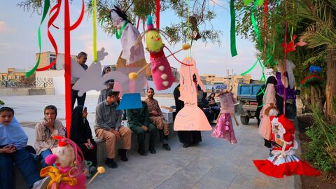 گزارش تصویری«عروسک‌های کوچک، آرزوهای بزرگ»؛ تجدید میثاق کودکان اصفهان با شهدای کودک و نوجوان جنگ رمضان