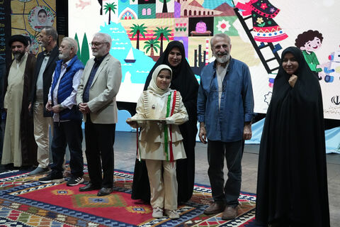 نمای تصویری از جشن «لبخند کودکان» و حضور ۱۵۰۰ دانش‌آموز تبریزی(1)