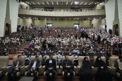 نمای تصویری از جشن «لبخند کودکان» و حضور ۱۵۰۰ دانش‌آموز تبریزی(1)