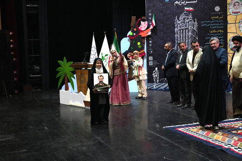 نمای تصویری از جشن «لبخند کودکان» و حضور ۱۵۰۰ دانش‌آموز تبریزی(1)