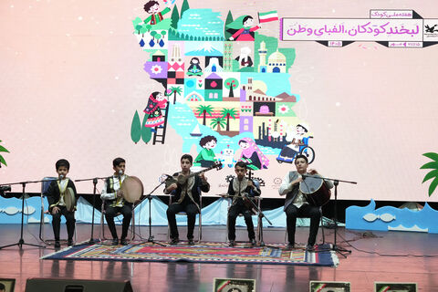 نمای تصویری از جشن «لبخند کودکان» و حضور ۱۵۰۰ دانش‌آموز تبریزی(2)