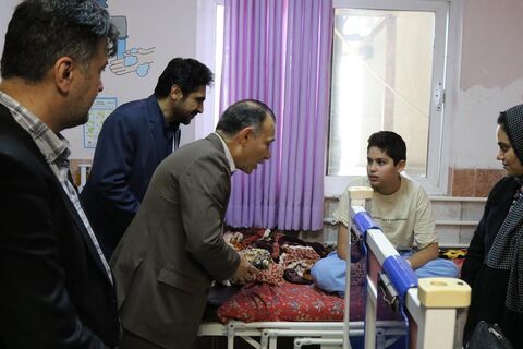 عیادت از بیماران کودک و نوجوان در هفته ملی کودک در بیمارستان بوعلی ساری