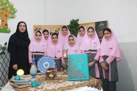 نشست حافظ‌خوانی با حضور کارشناس ادبی کانون خوزستان در اهواز برگزار شد