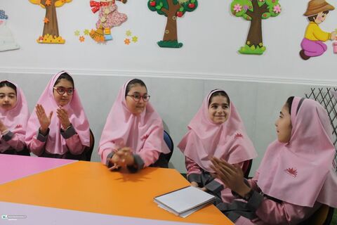 نشست حافظ‌خوانی با حضور کارشناس ادبی کانون خوزستان در اهواز برگزار شد