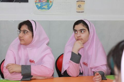 نشست حافظ‌خوانی با حضور کارشناس ادبی کانون خوزستان در اهواز برگزار شد
