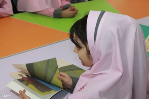 نشست حافظ‌خوانی با حضور کارشناس ادبی کانون خوزستان در اهواز برگزار شد