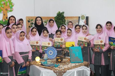 نشست حافظ‌خوانی با حضور کارشناس ادبی کانون خوزستان در اهواز برگزار شد