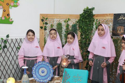 نشست حافظ‌خوانی با حضور کارشناس ادبی کانون خوزستان در اهواز برگزار شد