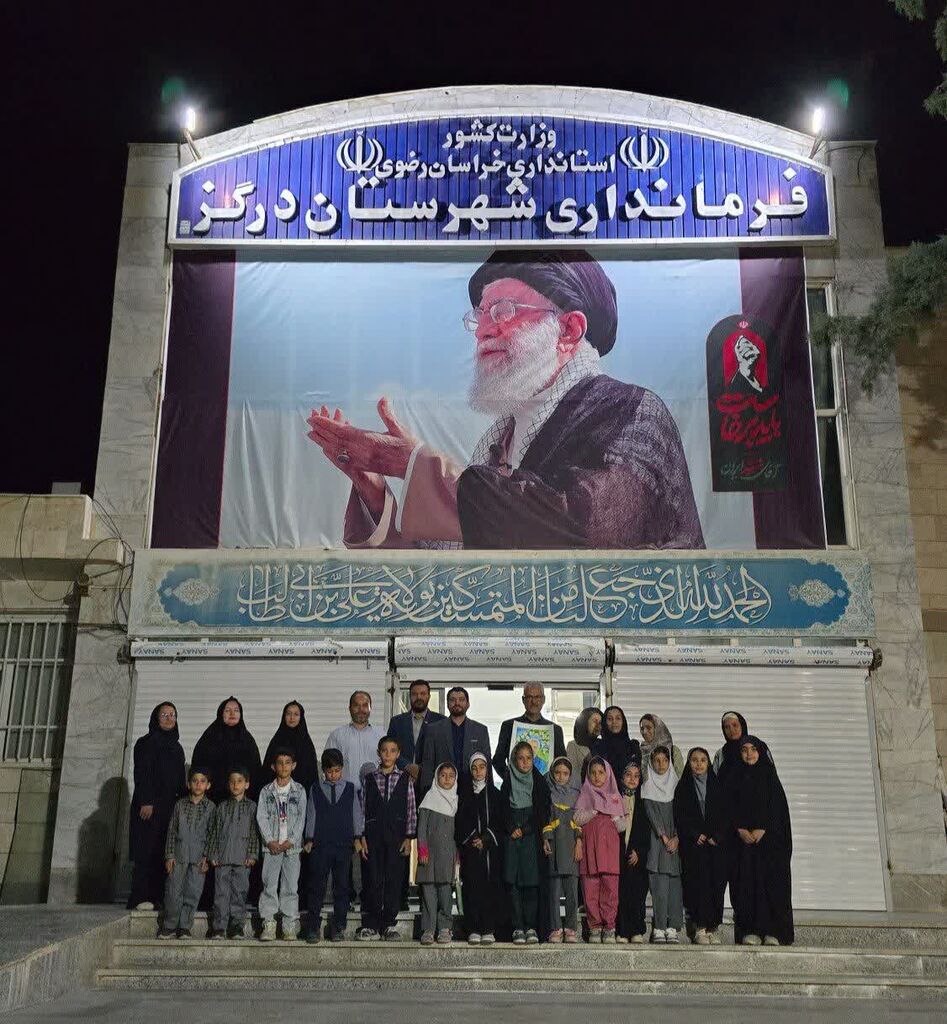 عضو کودک کانون، بر صندلی فرماندار درگز نشست