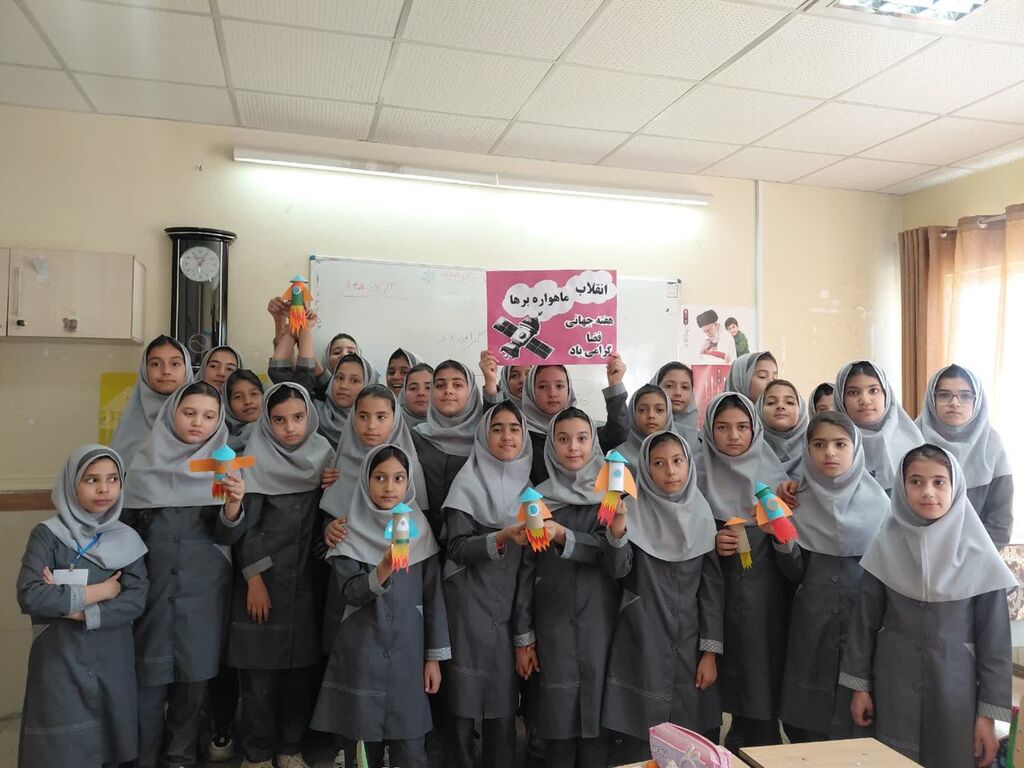از ساخت موشکهای کاغذی تا سفر به اعماق منظومه شمسی در مراکز کانون همدان