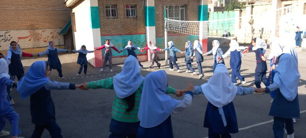 ویژهبرنامههای هفته ملی کودک از سوی کانون کرند غرب برگزار شد