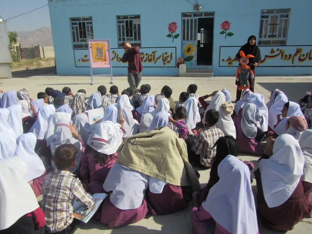 پرواز کتاب و تلسکوپ با مراکز سیار کانون به بام روستاها