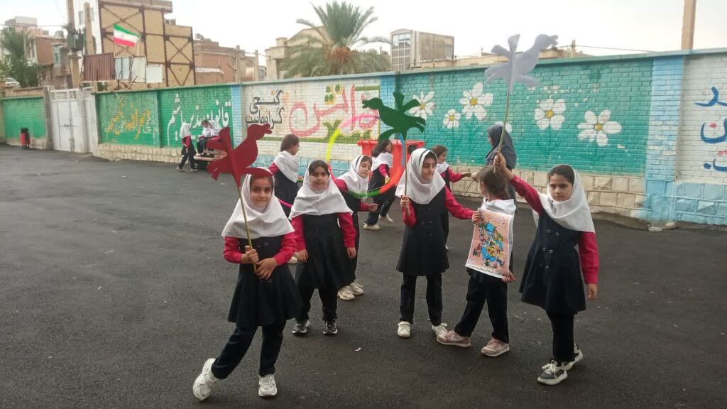هفته ملی کودک در قصرشیرین با اجرای ویژهبرنامههای فرهنگی و آموزشی برای کودکان مرزنشین به پایان رسید