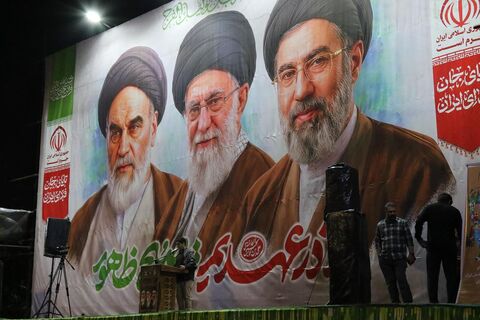 کانون پرورش فکری مازندران در شب ۲۲۸ تجمع مردمی ساری، میزبان برنامه‌های فرهنگی و کودکانه شد