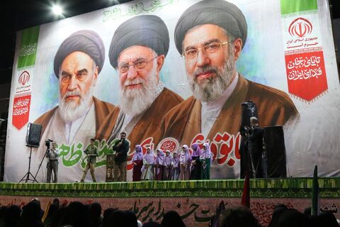 کانون پرورش فکری مازندران در شب ۲۲۸ تجمع مردمی ساری، میزبان برنامه‌های فرهنگی و کودکانه شد