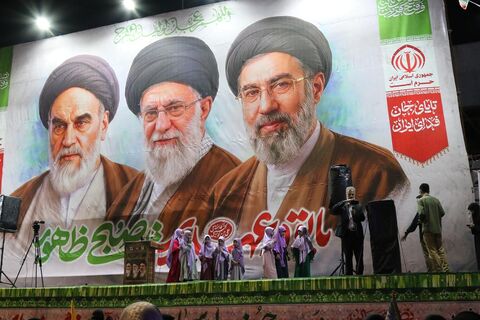 کانون پرورش فکری مازندران در شب ۲۲۸ تجمع مردمی ساری، میزبان برنامه‌های فرهنگی و کودکانه شد