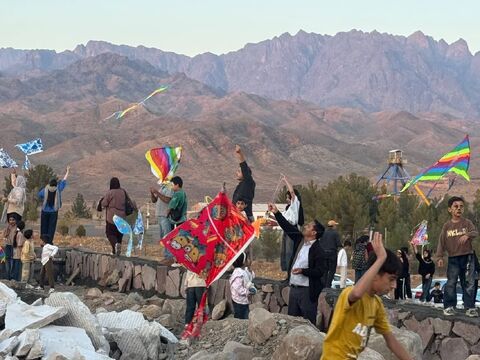 گزارش تصویری جشن بادبادک‌ها در بام‌شهر کاشمر