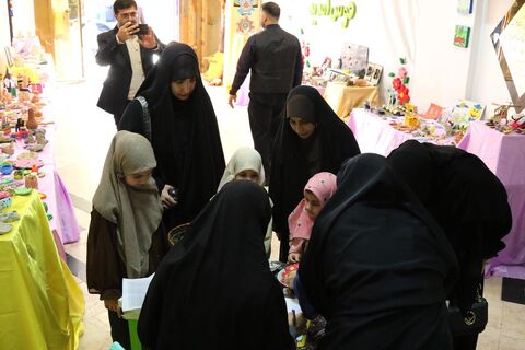 آیین تجلیل از فرزندان شهدای کودک و نوجوان در مازندران